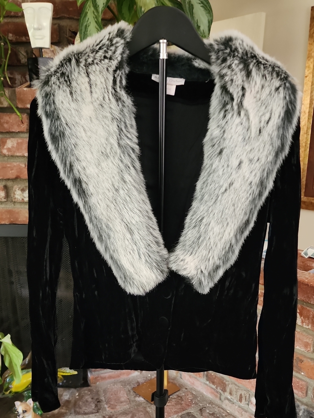 Vintage Black Velvet Women's Jacket with Faux Fur Collar - Picture 2 of 11